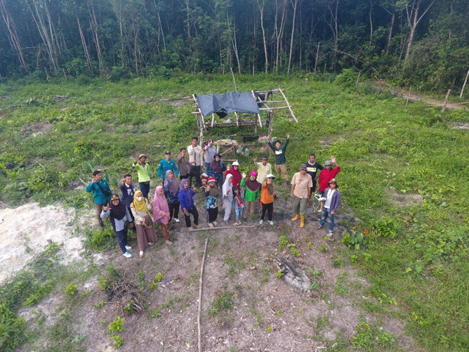 Tim Kerja Desa Anugerah Bersama: menuju kebun pembibitan berkualitas dengan inovasi dan semangat